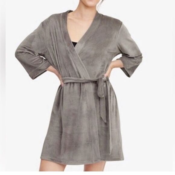 Splendid Knit Robe Size S/m PlumTie Belt Half Sleeve Super Soft NWT in packaging - Picture 1 of 7